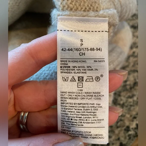 NWOT-Banana Republic tan mock turtleneck wool blend sweater-size small. - Picture 5 of 5